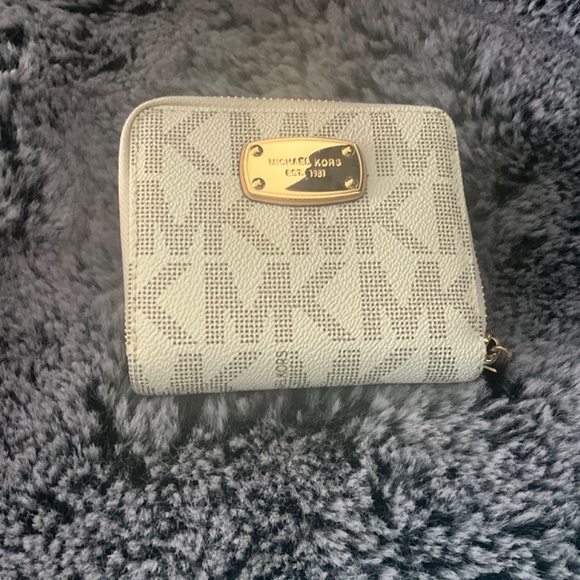 Michael Kors wallet - Picture 4 of 4